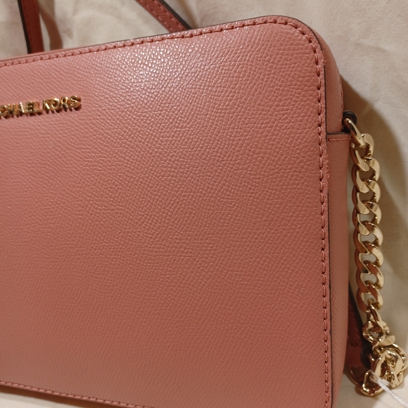 Michael kors crossbody - Picture 3 of 9